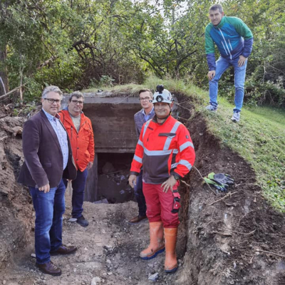 Gruppenbild bei der Grundsteinlegung Bunker als Gedenkraum © Gedenkverein Guntramsdorf / Wiener Neudorf